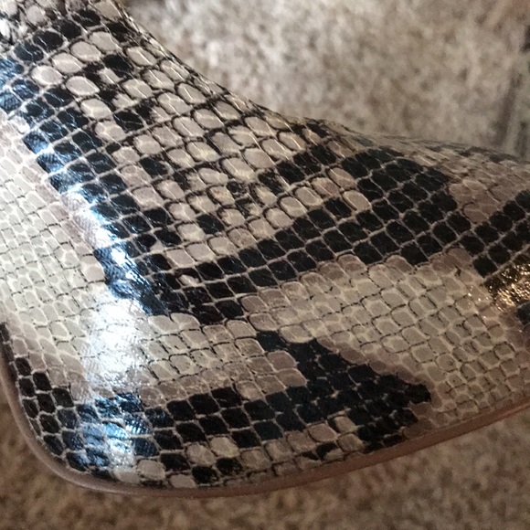 ALDO snakeskin platform stiletto pumps - Picture 4 of 4